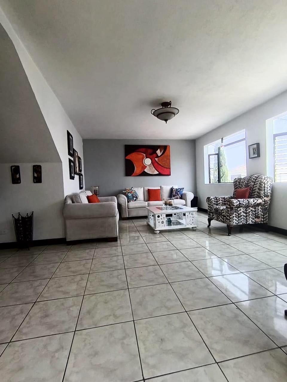 VENTA DE PROPIEDAD EXCLUSIVA EN SAN CRISTOBAL, ZONA 8 DE MIXCO — foto 9 de 12