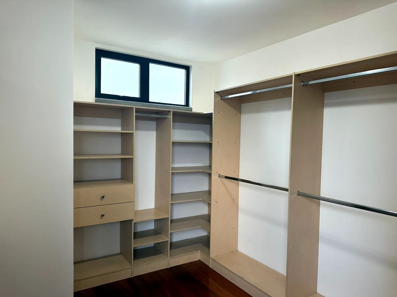 ALQUILER APARTAMENTO Y AMPLIO EDIFICIO BELLAGIO Zona 14 — foto 9 de 16
