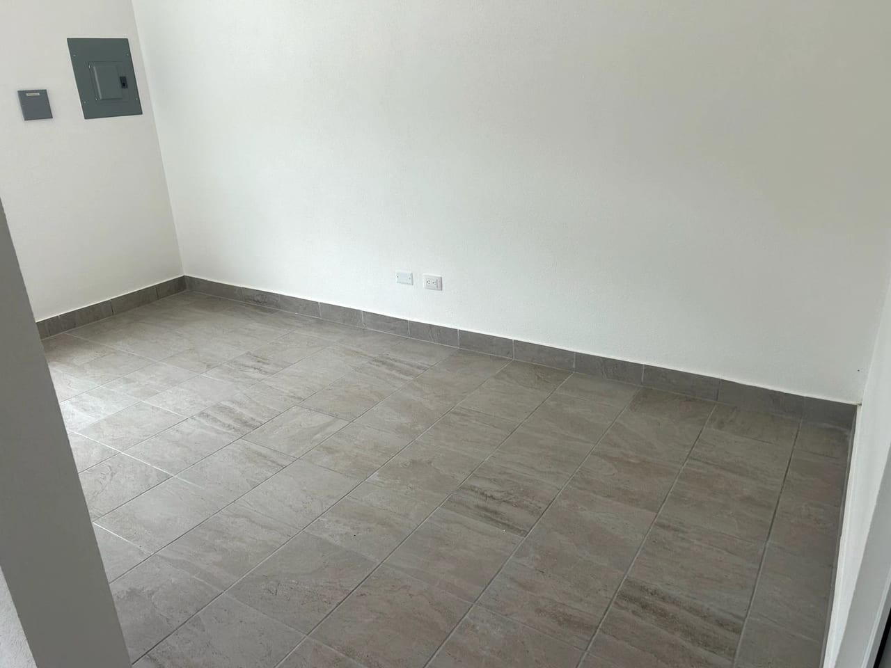 🏢 BODEGA EN ALQUILER | Tunas 8 — El Naranjo — foto 12 de 14