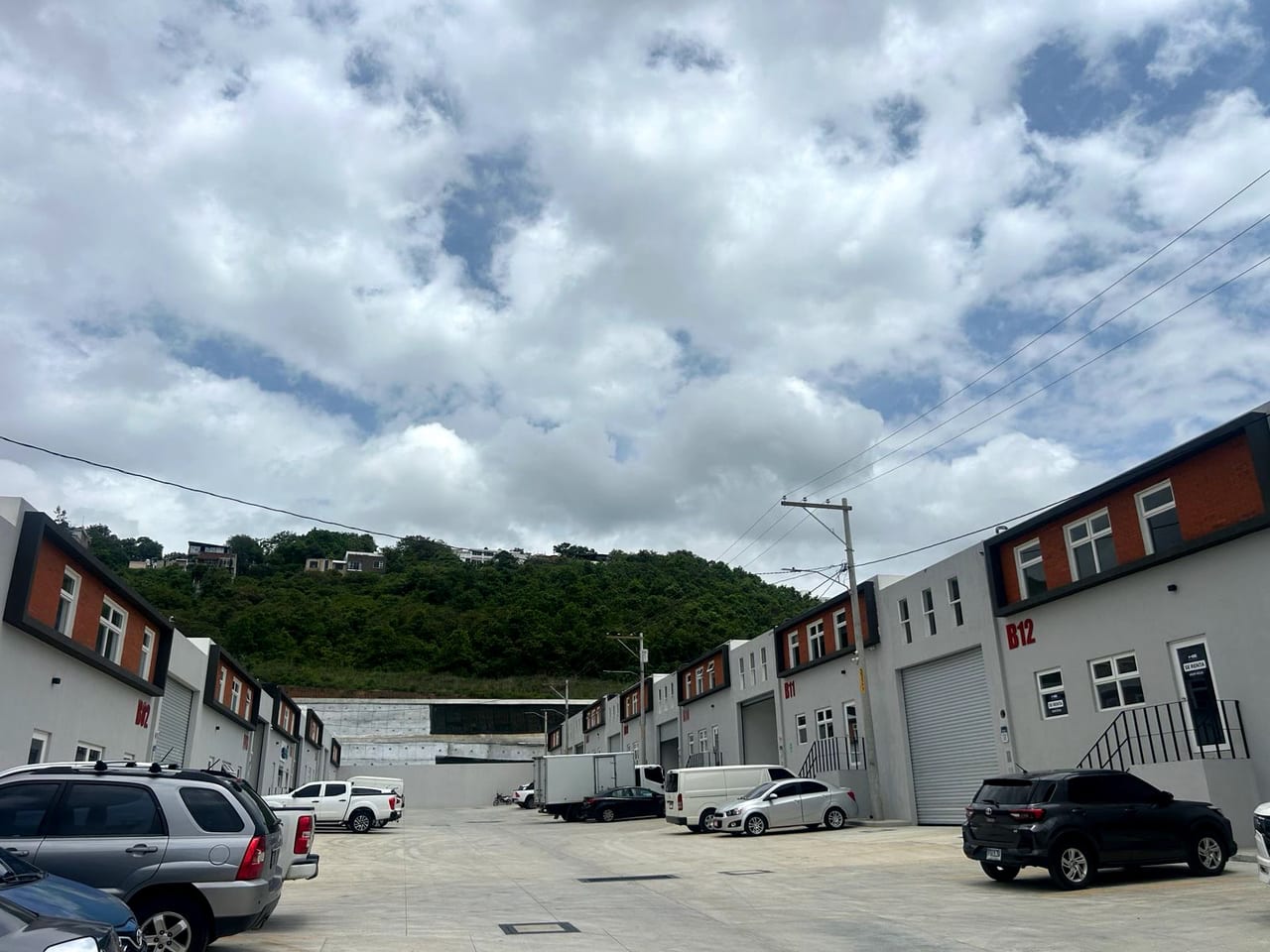 🏢 BODEGA EN ALQUILER | Tunas 8 — El Naranjo — foto 1 de 14