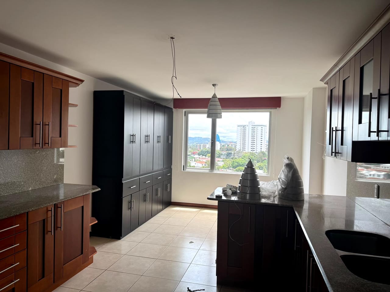 🏢 Apartamento en Alquiler – Edificio Botticelli 2, Zona 15 — foto 11 de 17
