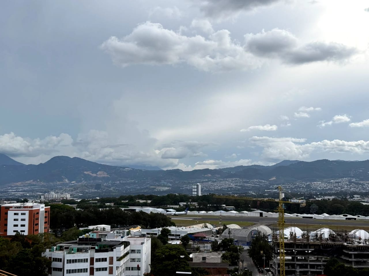 🏢 Apartamento en Venta – Edificio Bellini, Zona 14 — foto 2 de 13