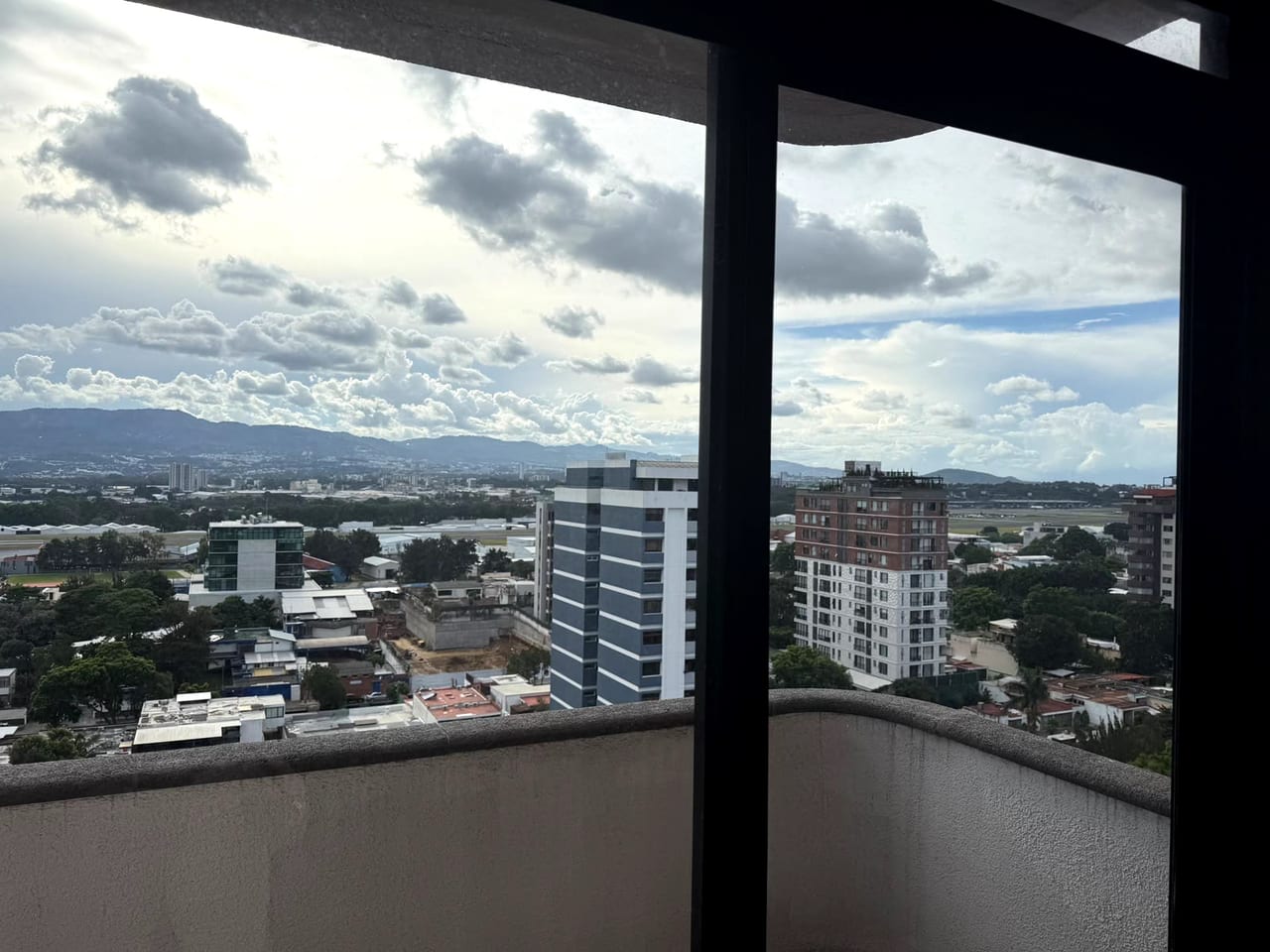 🏢 Apartamento en Venta – Edificio Bellini, Zona 14 — foto 6 de 13