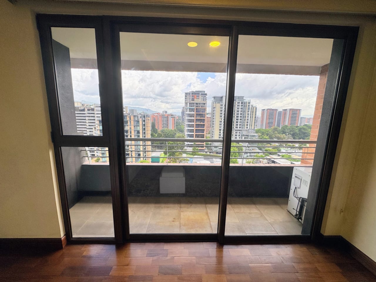 Venta Apartamento de Lujo, Edificio Santa María, Zona 10, Guatemala — foto 6 de 15