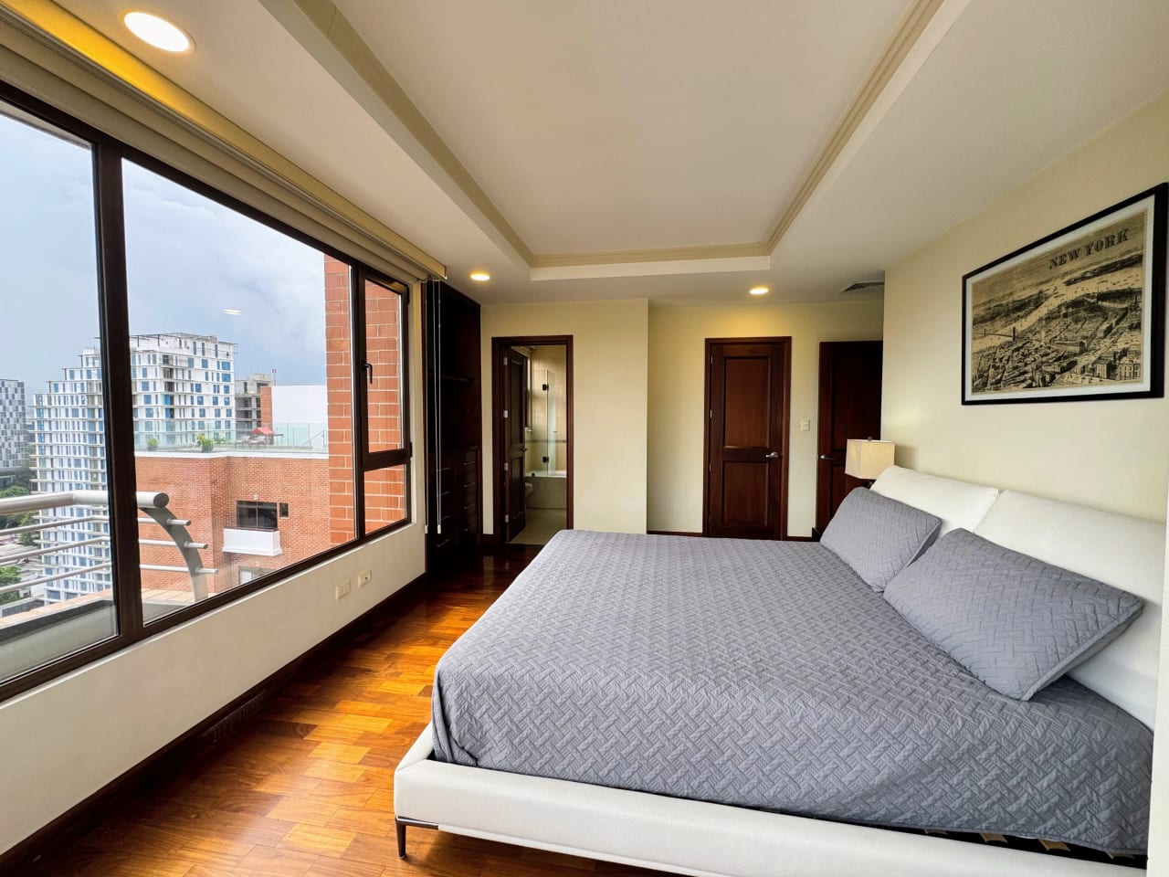 Venta Apartamento de Lujo, Edificio Santa María, Zona 10, Guatemala — foto 9 de 15