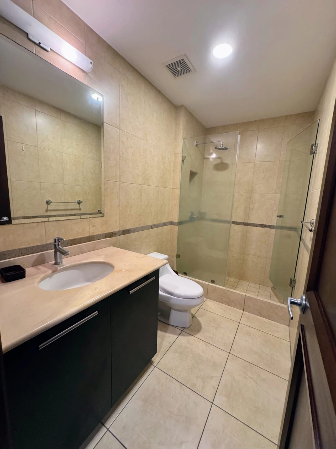 Venta Apartamento de Lujo, Edificio Santa María, Zona 10, Guatemala — foto 14 de 15