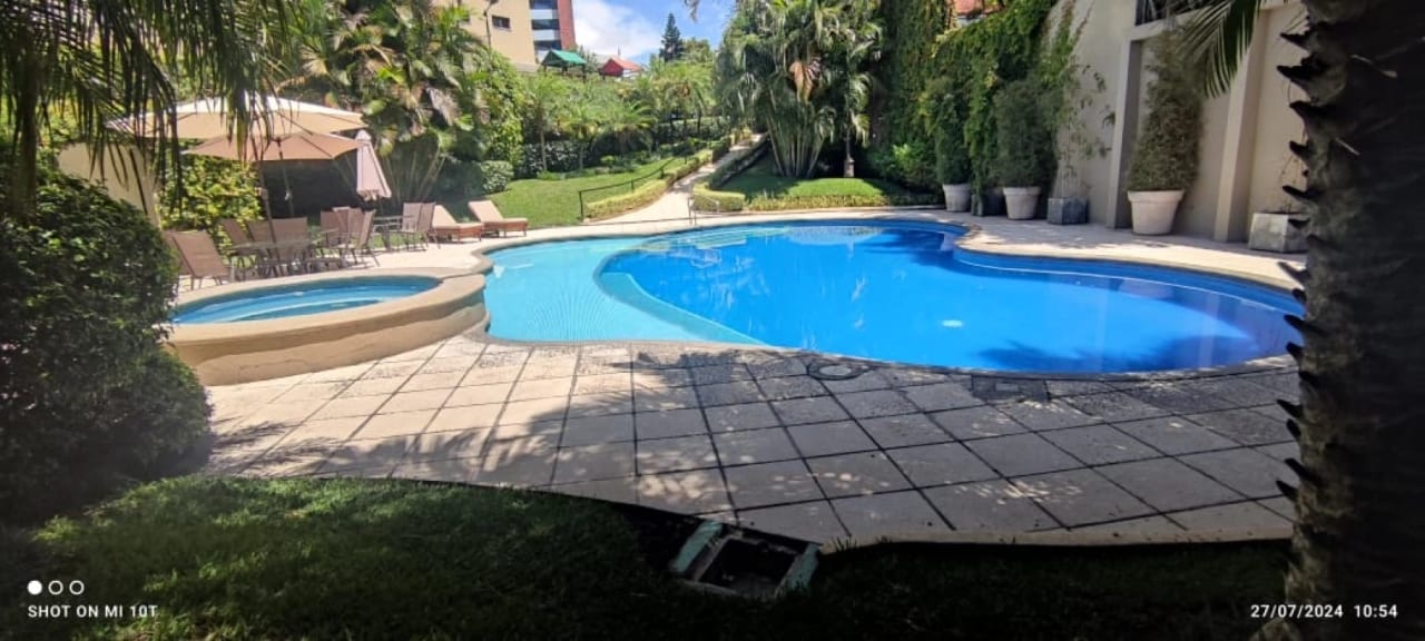 ALQUILER APARTAMENTO Y AMPLIO EDIFICIO BELLAGIO Zona 14 — foto 13 de 16