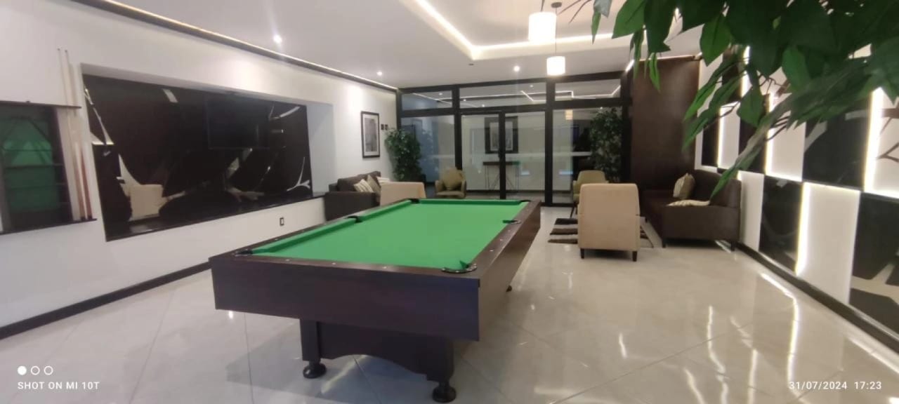 ALQUILER APARTAMENTO Y AMPLIO EDIFICIO BELLAGIO Zona 14 — foto 14 de 16